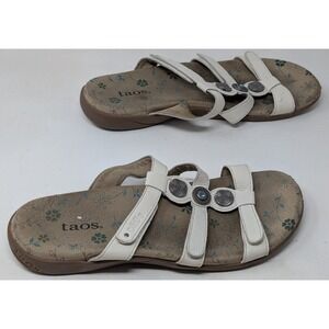 Taos Prize 3 Slide Sandals Women's Size 9 White Leather Embellished Summer Strap